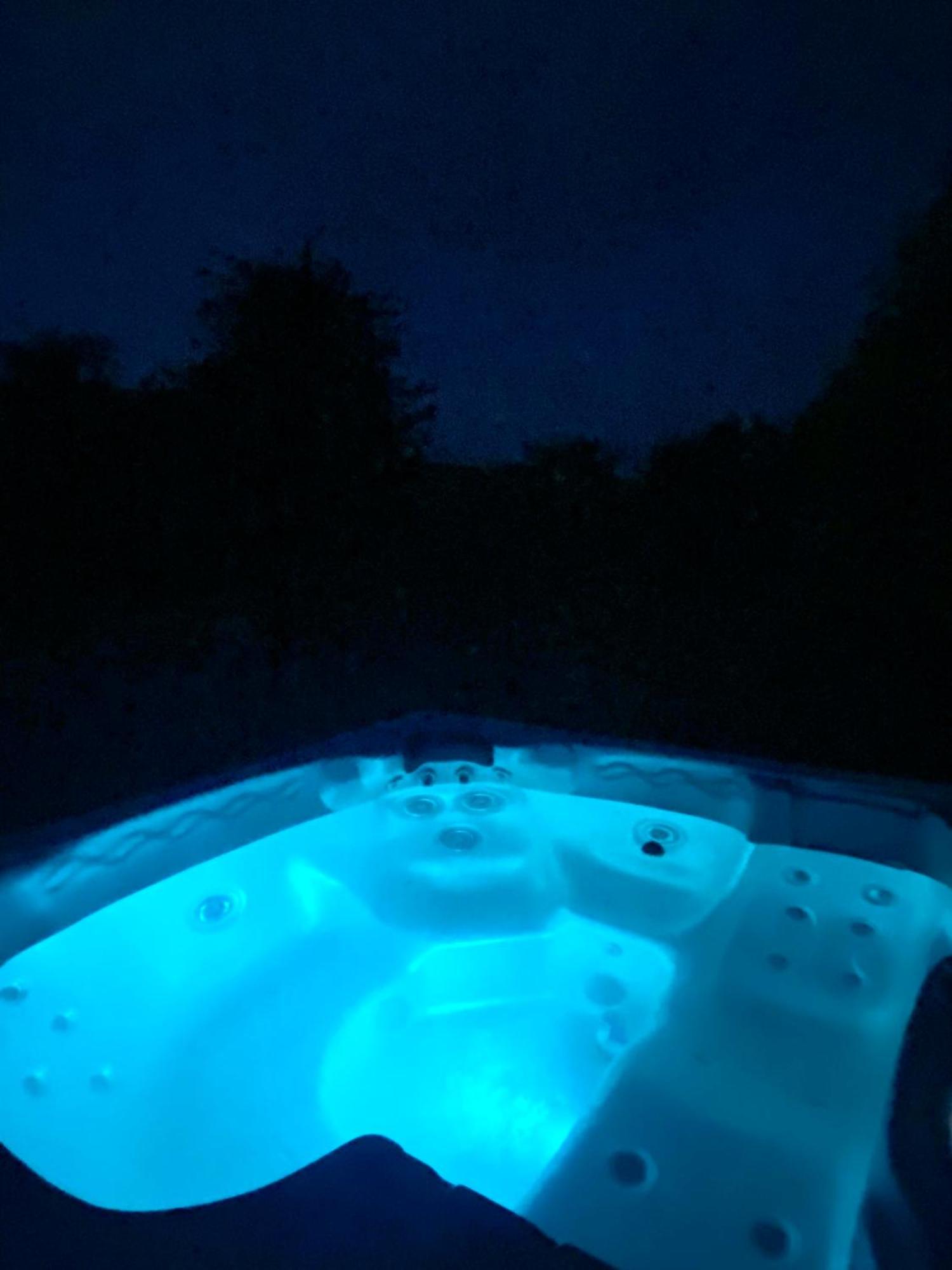 Big Family Villa 12P Big Garden With Bathtub And Jacuzzi 제이볼데 외부 사진